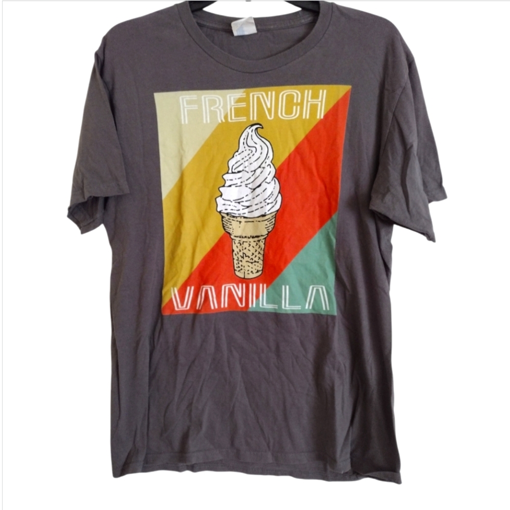 Port & Company grey multicolor T-shirt with ice cream cone image size Medium